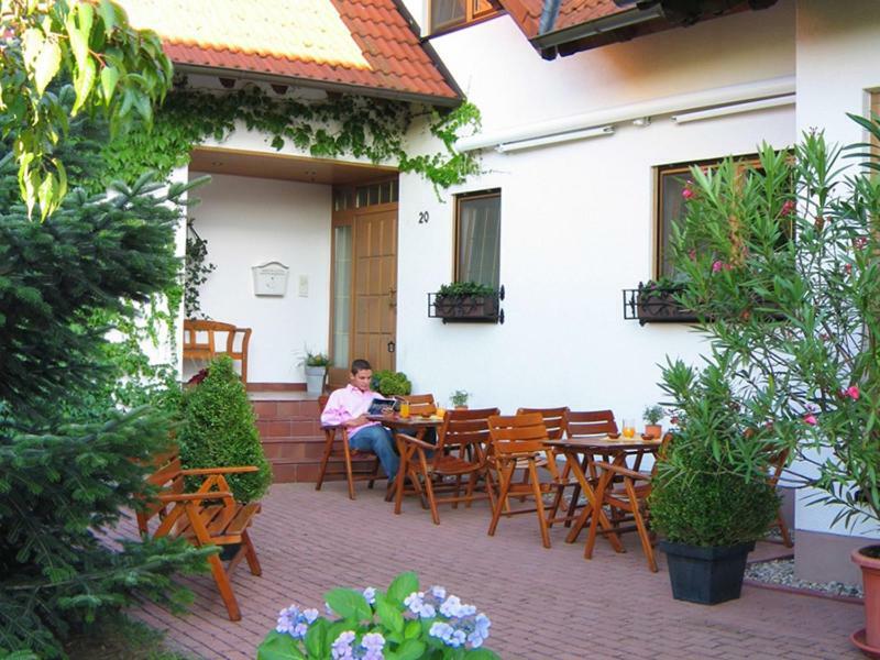 Hotel Waldhaus Хюгельсхайм Экстерьер фото